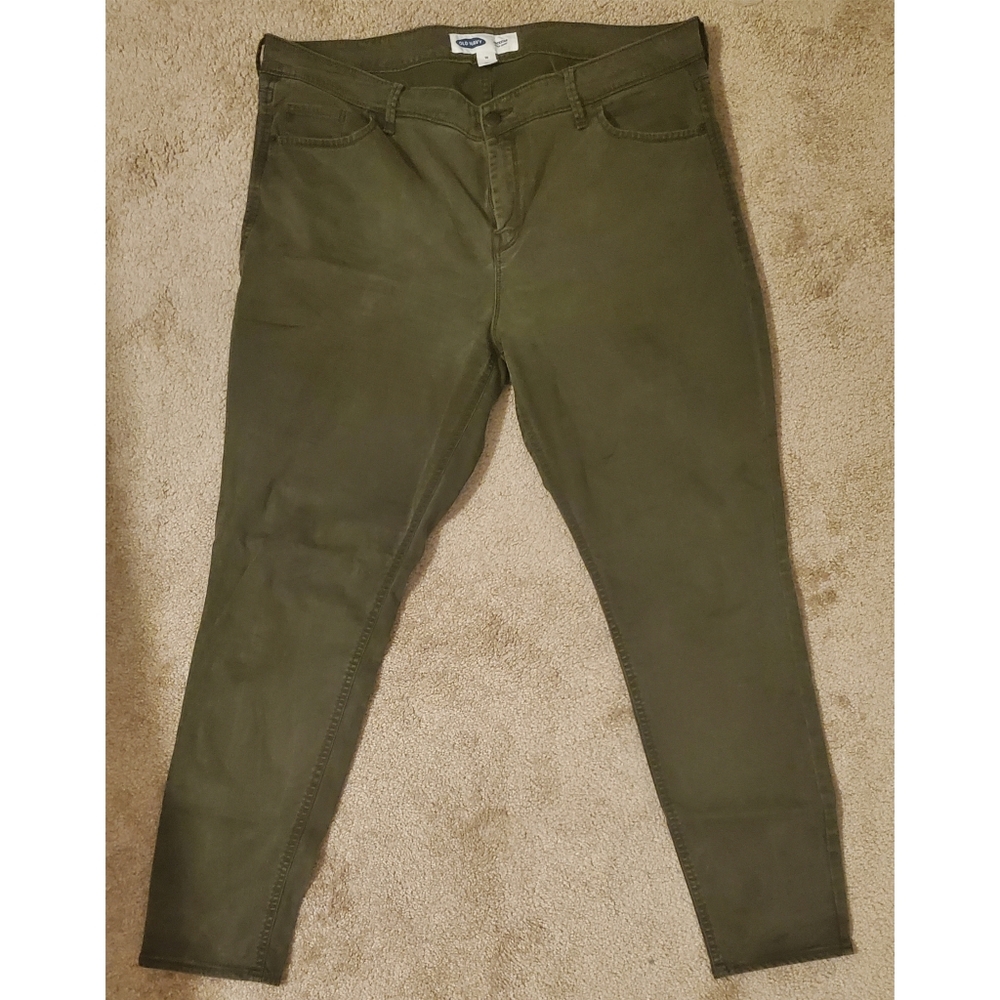 Old Navy Rock Star Super Skinny Jean size 16